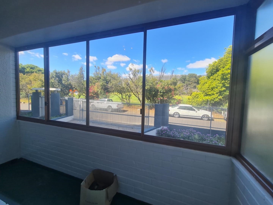 To Let 2 Bedroom Property for Rent in Mouille Point Western Cape